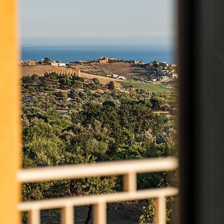 Sulla Valle Agrigento Esterno foto
